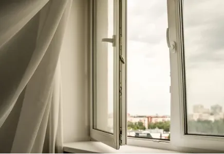 diverse soluzioni di infissi in casa